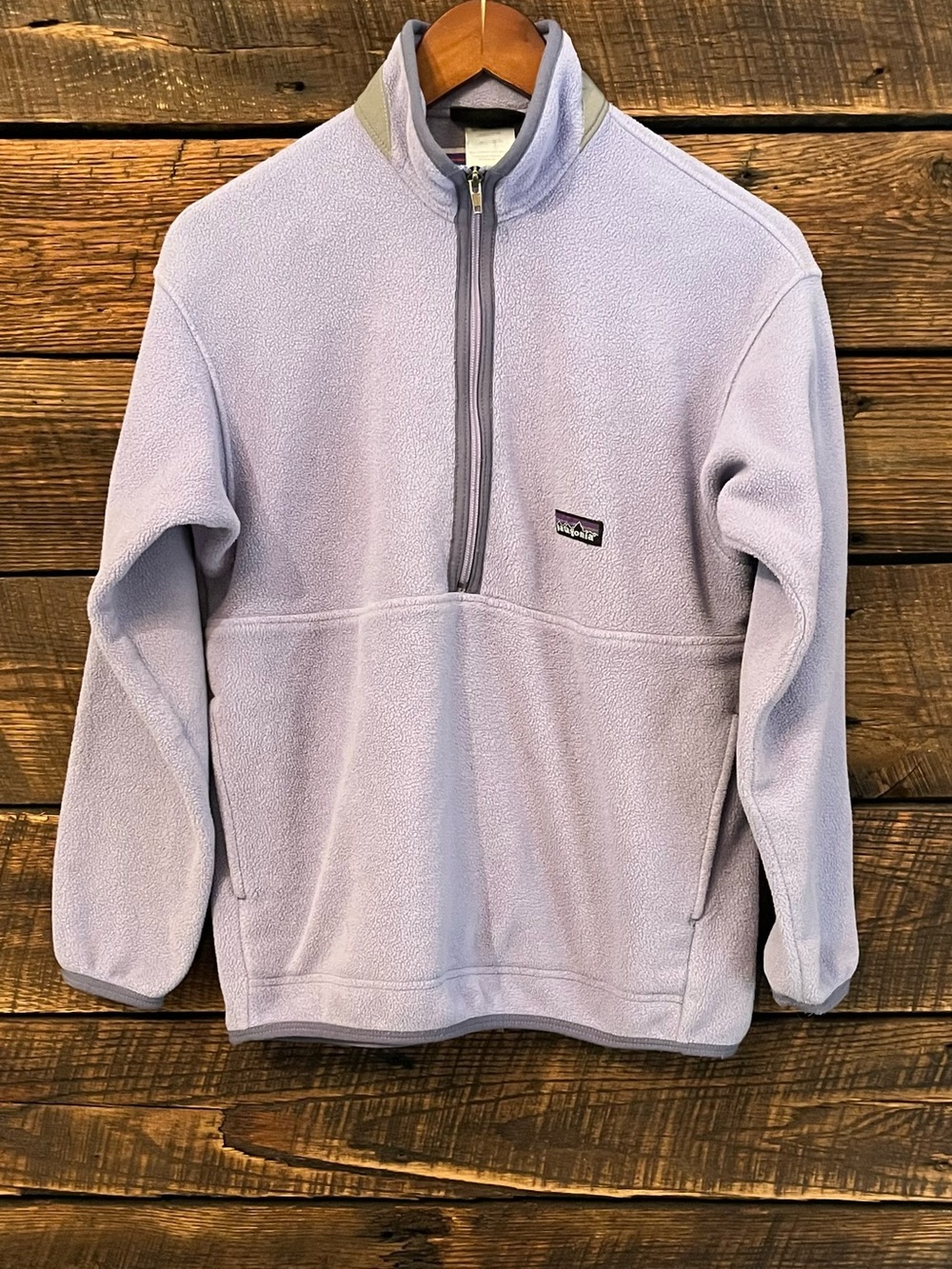 Kids Patagonia Synchilla lavender half zip pullover, pockets large